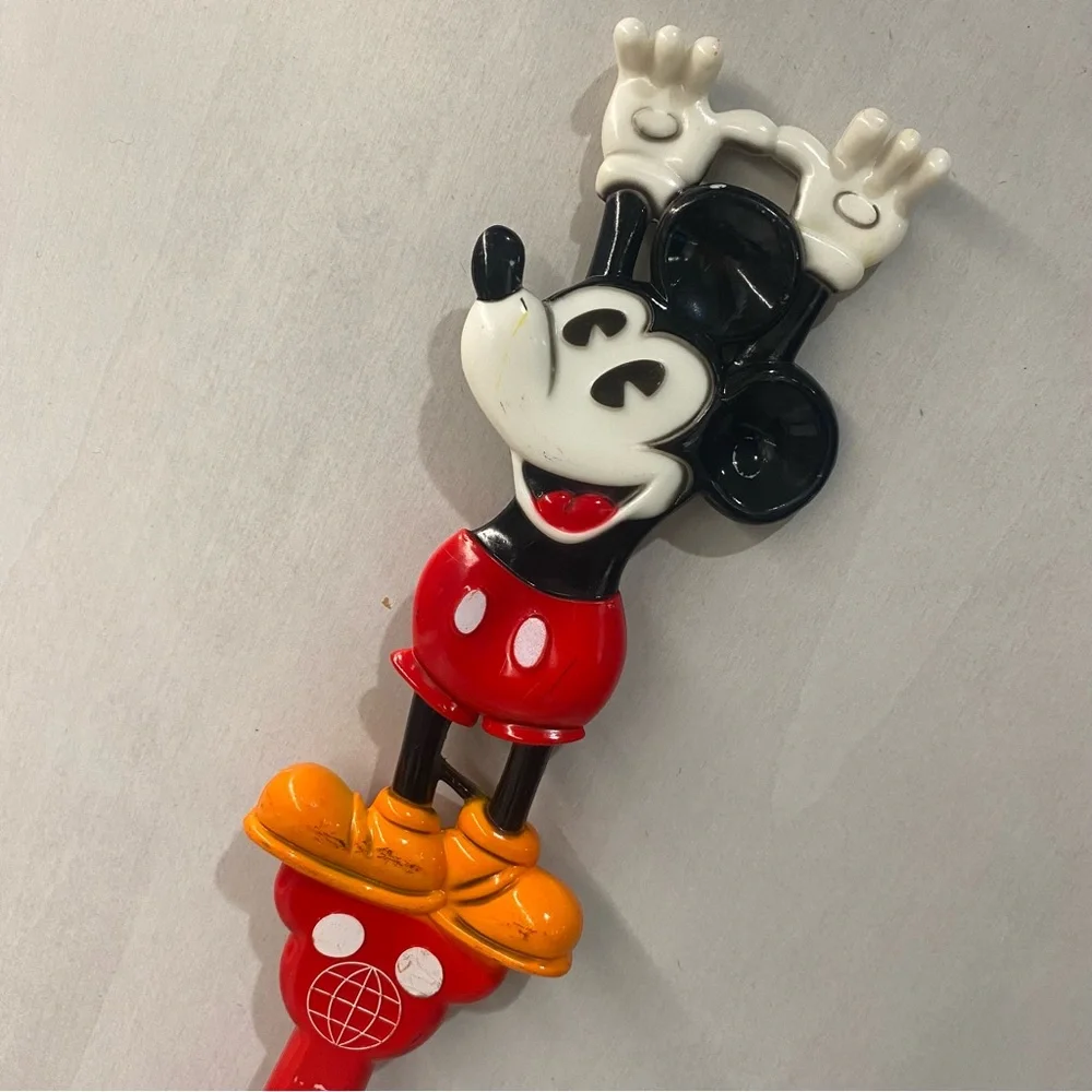 Disney Mickey Mouse Walt Disney World Back Scratcher Park Souvenir